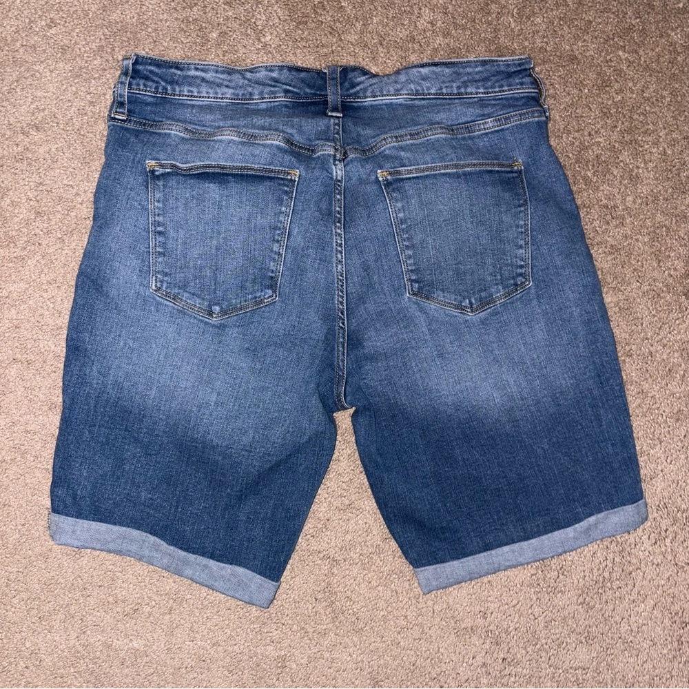 Universal Thread Blue Jean Shorts with Rolled Hems - Picture 6 of 6